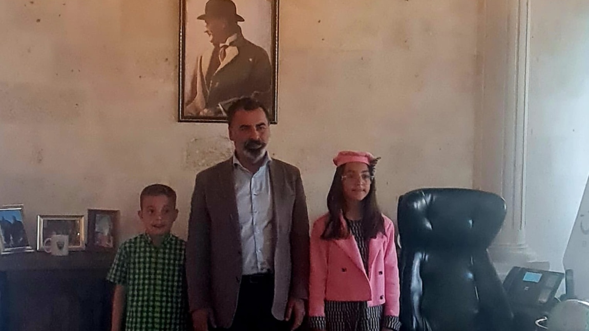 OKULUMUZ ÖĞRENCİLERİNDEN BELEDİYE BAŞKANI SAYIN ALİ ERTUĞRUL BUL'A ZİYARET